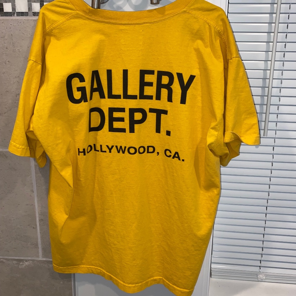 Authentic GALLERY DEPT. SOUVENIR T-SHIRT